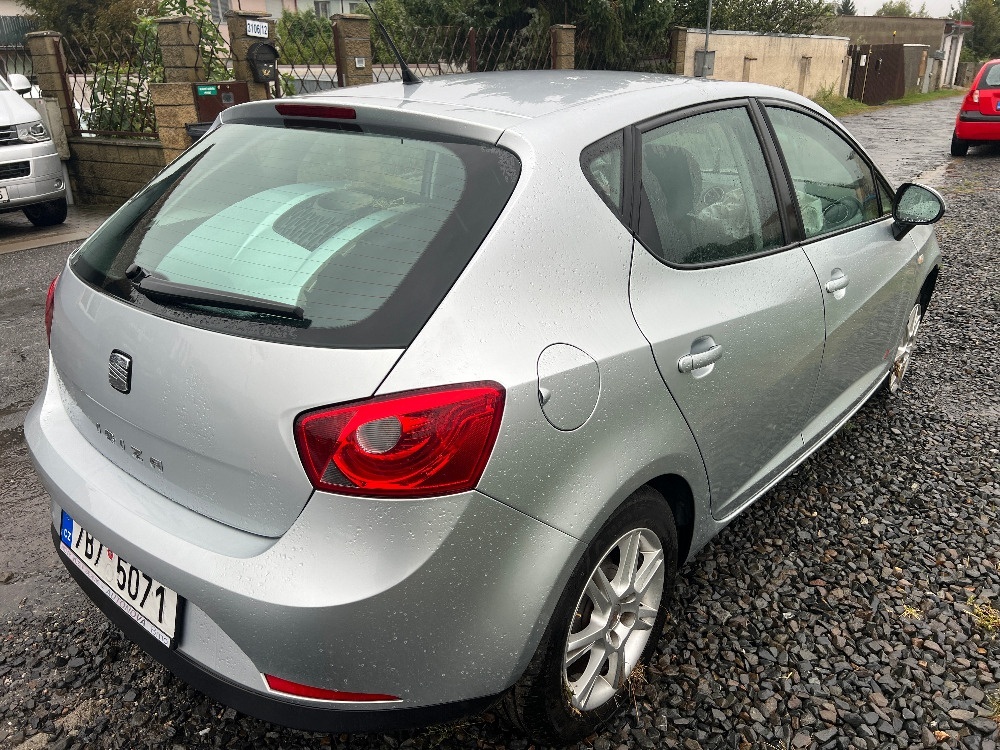 Seat Ibiza IV 6J rok výroby 2011 díly karoserie LS7Y