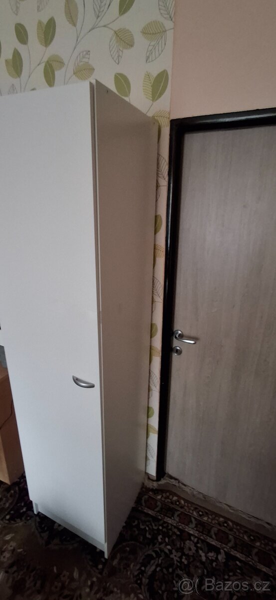 Koupelnová skříňka, šatní skříň 50cm