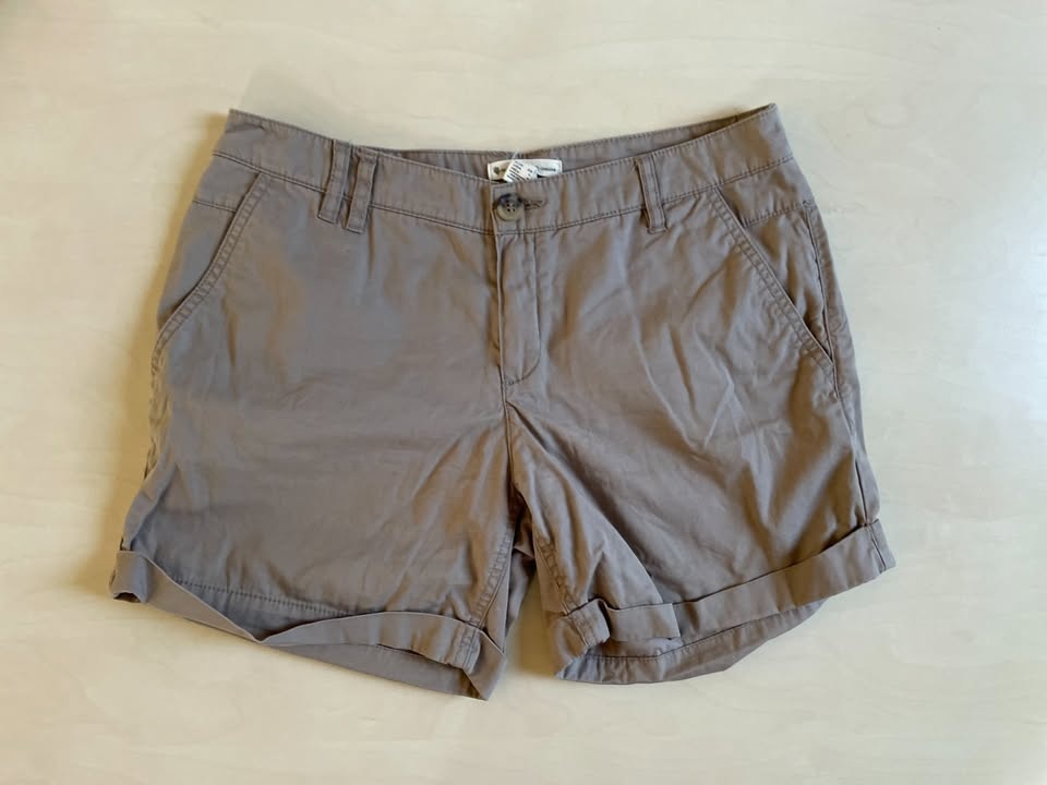 Khaki šortky, vel S, mango