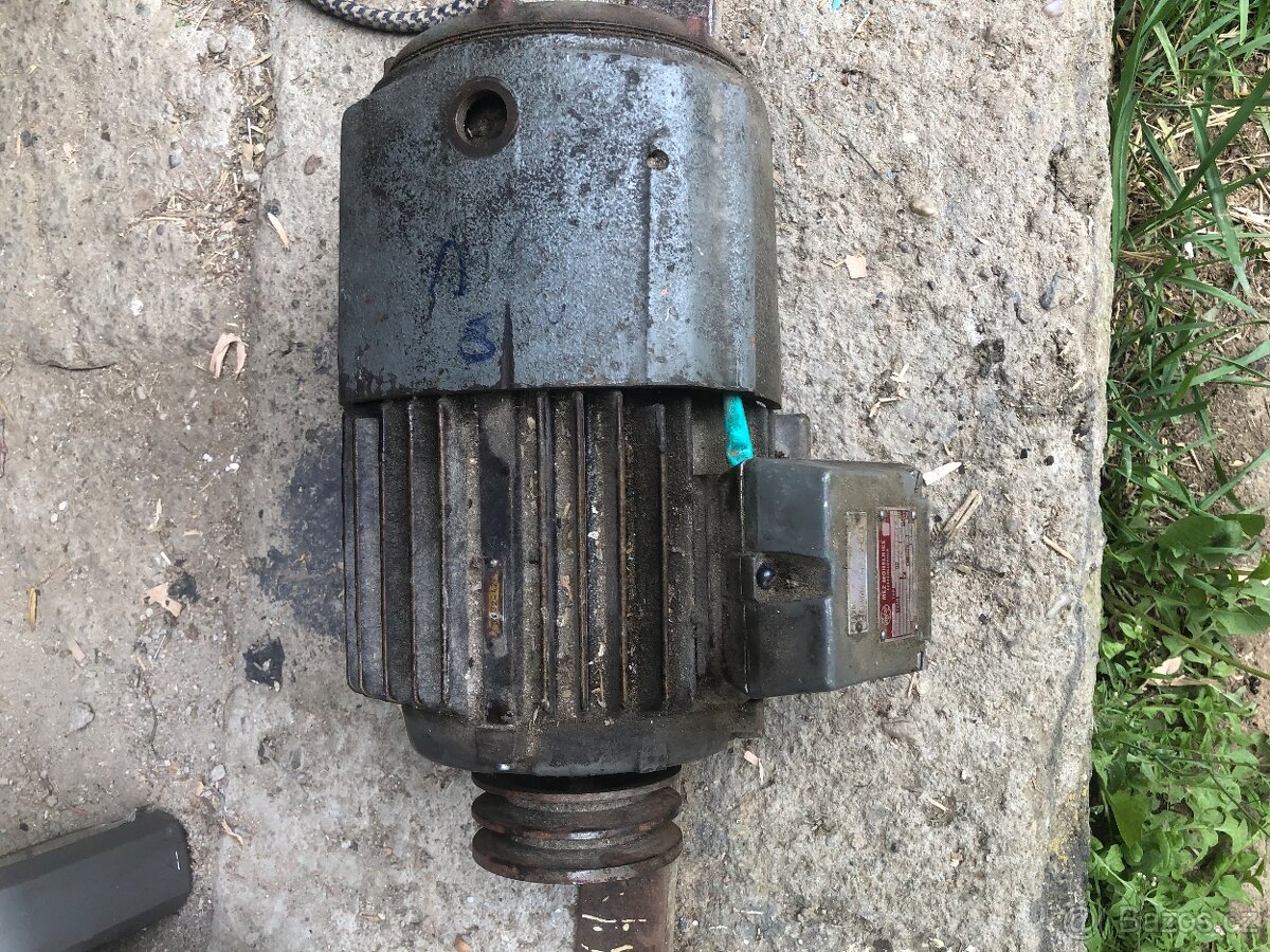 Elektro motor MEZ