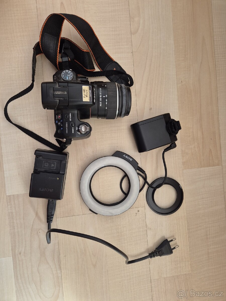 Fotoaparát Sony STL- A35, kruhový blesk HVL-RLAM