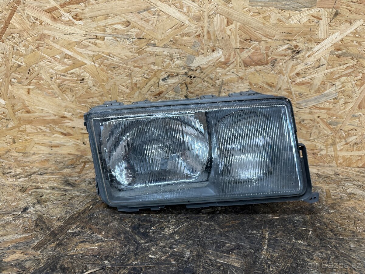 PRAVÉ PŘEDNÍ SVĚTLO MERCEDES W124