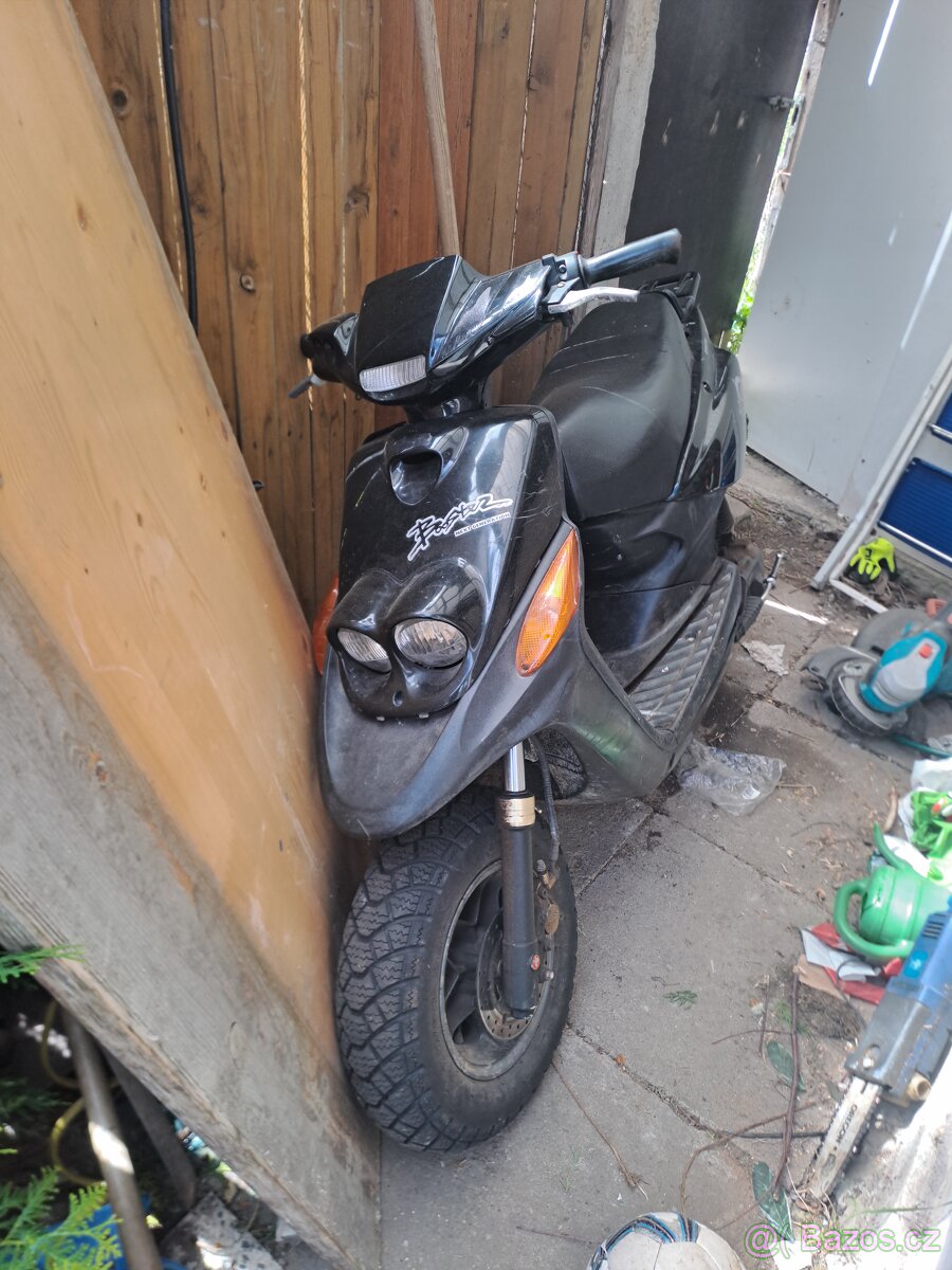 Skutr bez papiru