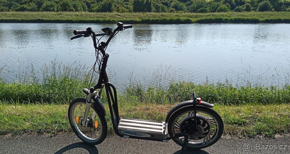 Elektrokoloběžka Perut Trek 1000w