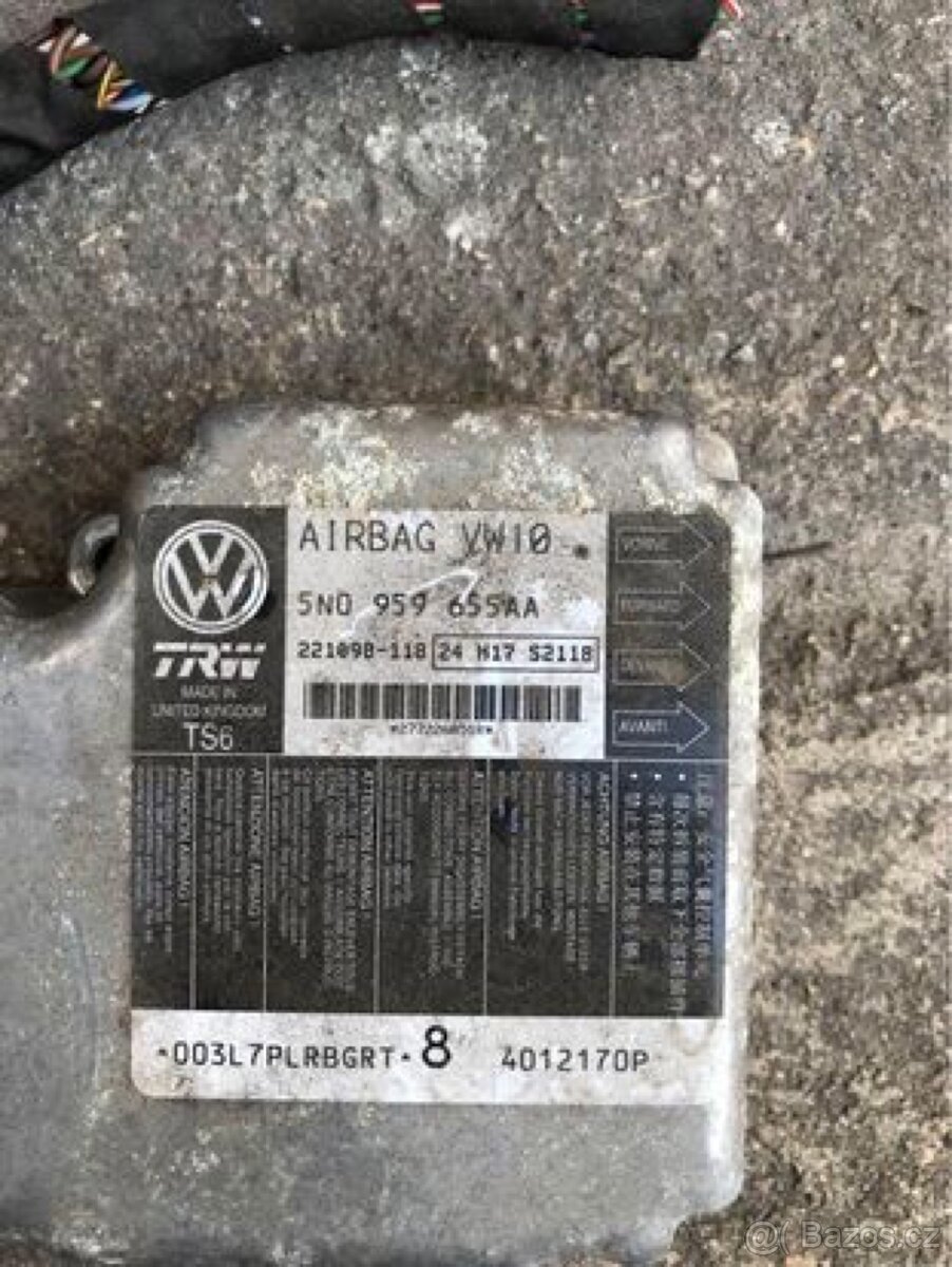 Airbag jednotka Passat B7