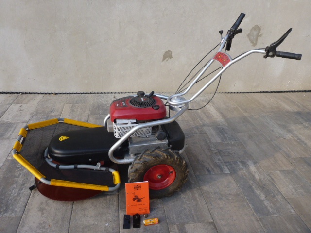 Prodám sekačku DAKR PANTER-RZS70 vč. pohonu