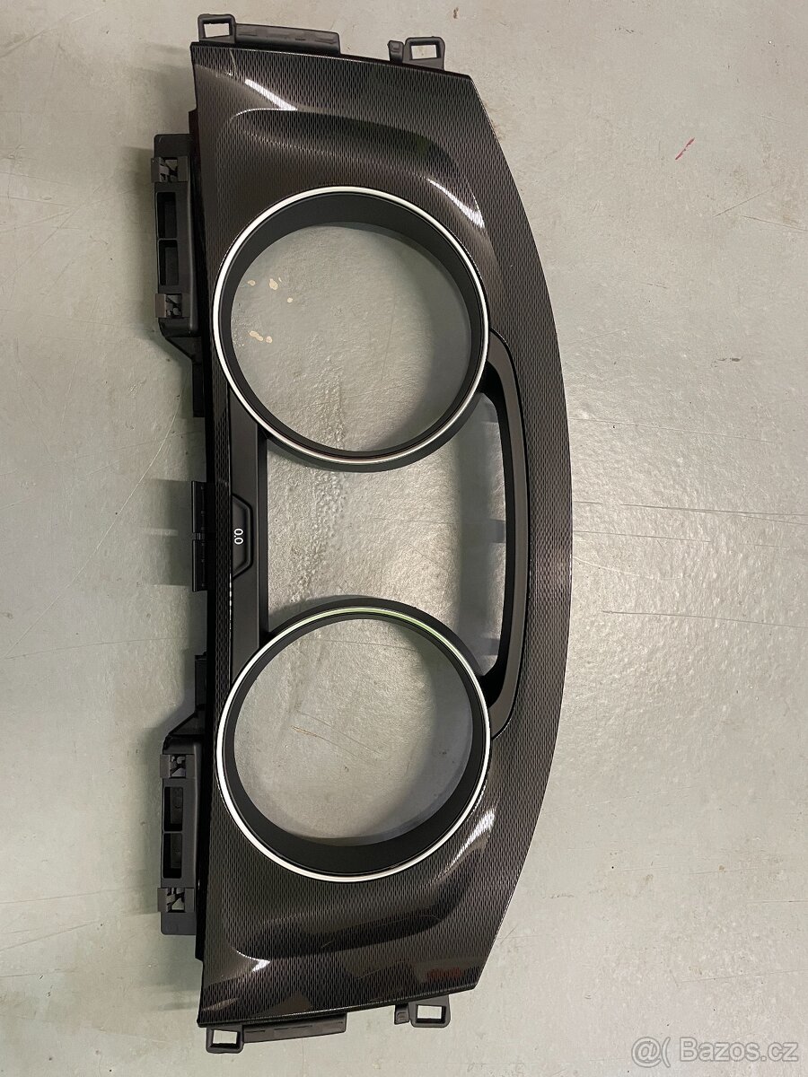 Kryt/rámeček budíků/přístrojů na Volkswagen Golf 7/7.5