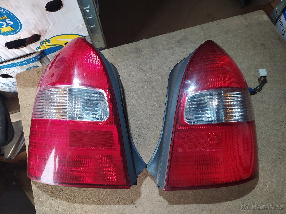 Mazda 323f(bj)