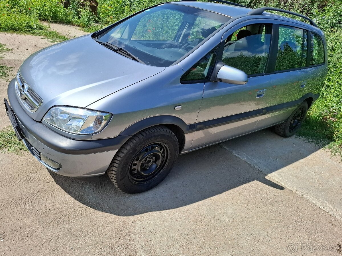 Opel Zafira 2.0 Diesel Klima 7 mist Model 2004 Nová Stk.-
