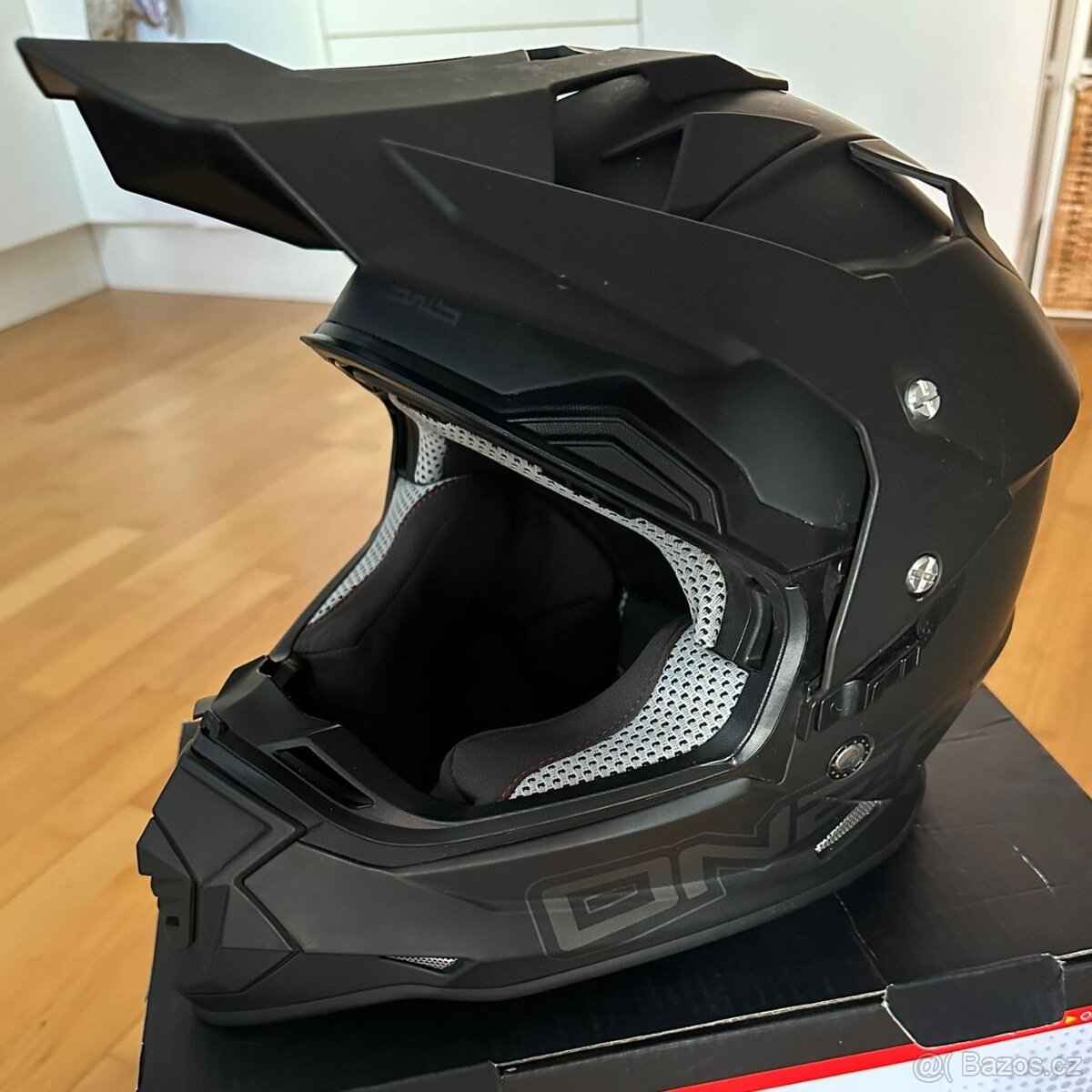 Moto přilba Oneal Sierra FLAT black M