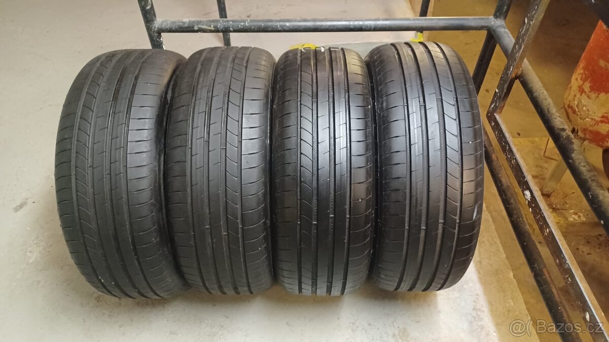 Letní 4 ks GOODYEAR 215/50R18 EAGLE F1
