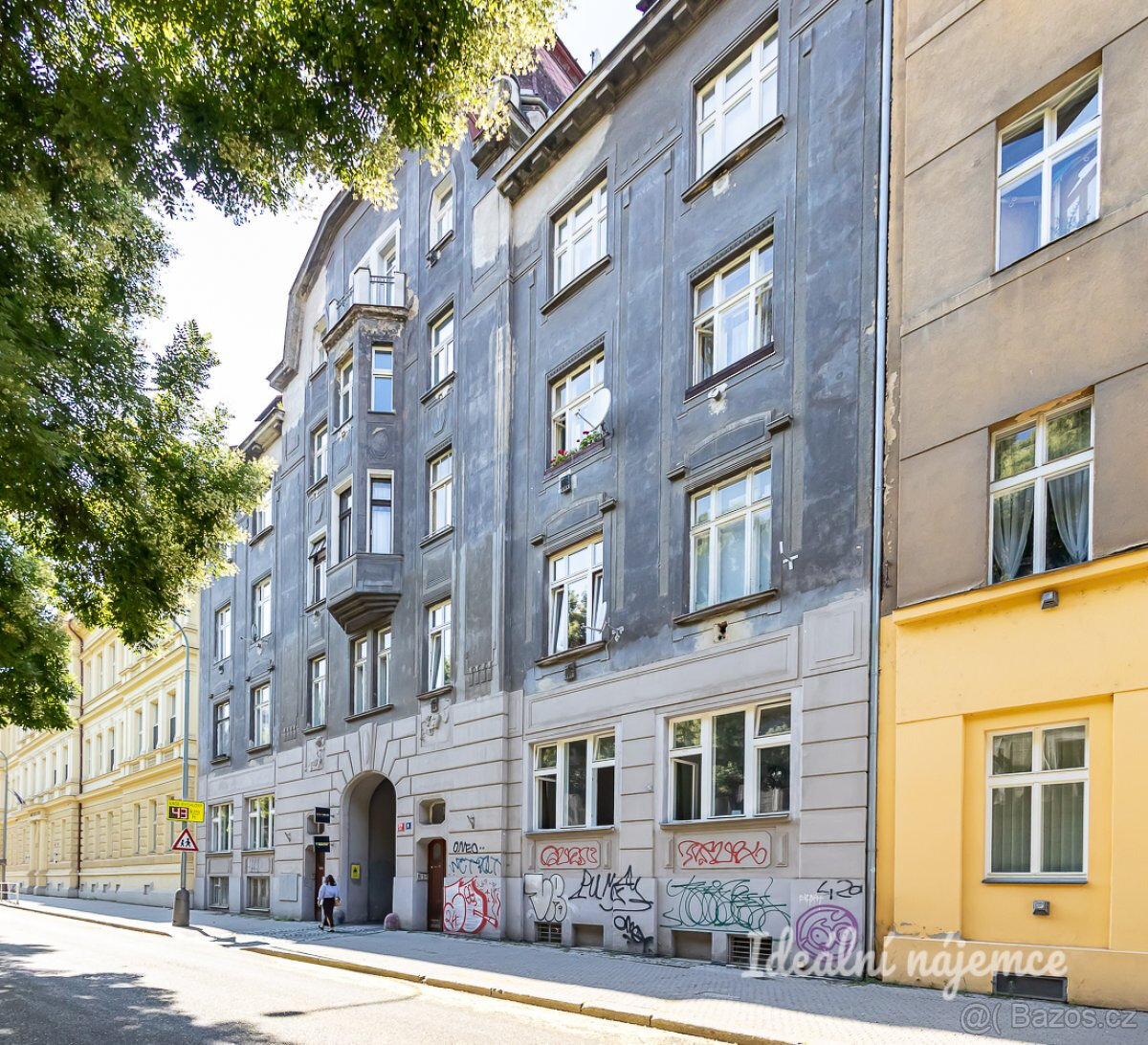 Pronájem bytu 1+1, Pernerova, Karlín, 17000 Kč/měs, 37 m2