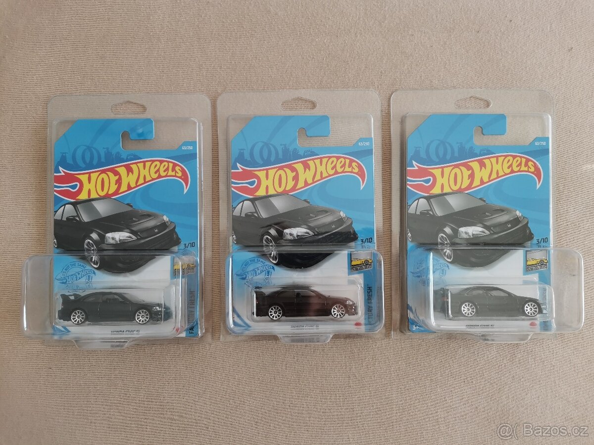 Hot wheels Honda Civic si černá včetně protektoru