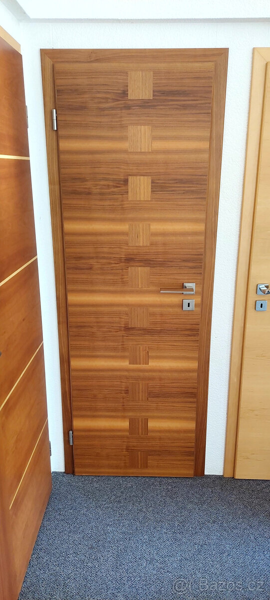 Zárubeň SAPELI 60/197/7-10 Levá - dýha ořech Evropský