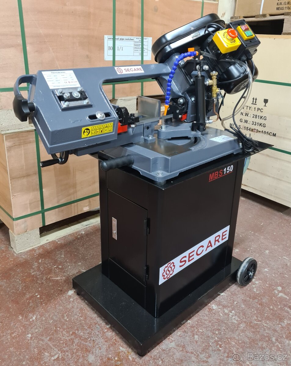 Pásová pila na kov s chlazením