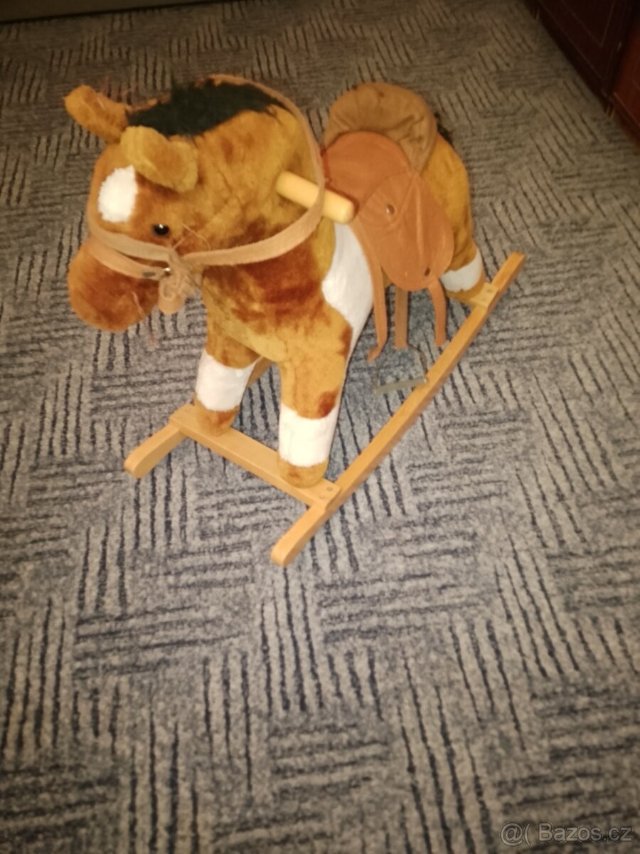 Houpací kůň