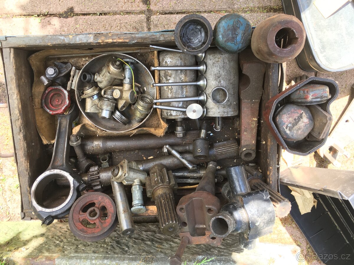 Části motoru Zetor - hlavy, válce