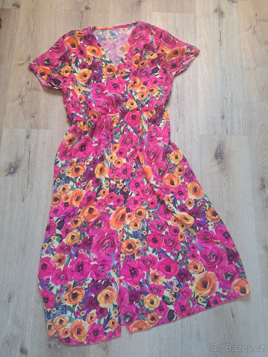 Elegantní pohodlné midi šaty