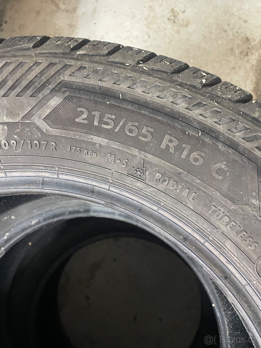 Zimní pneu 215/65/16