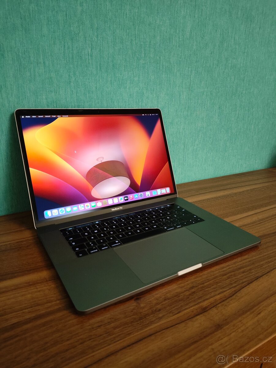 MacBook Pro 2017 i7 16GB 512GB (A1707)