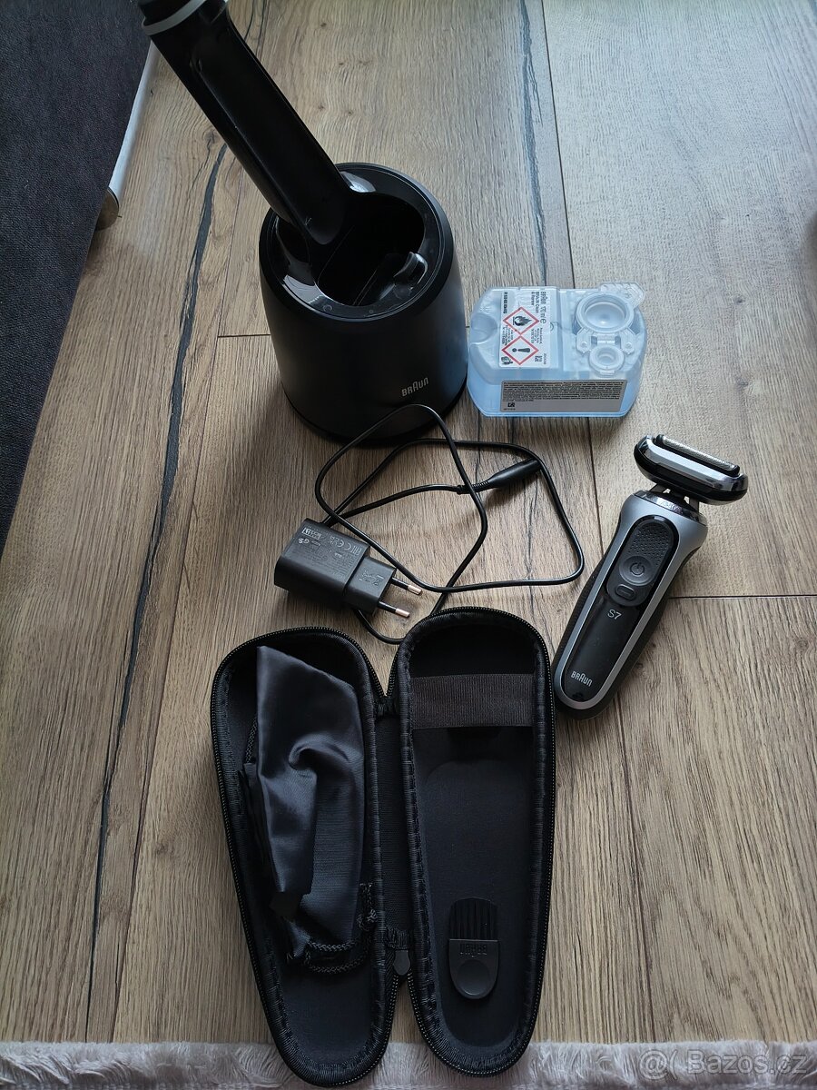 Braun S7 holicí strojek + čistící stanice