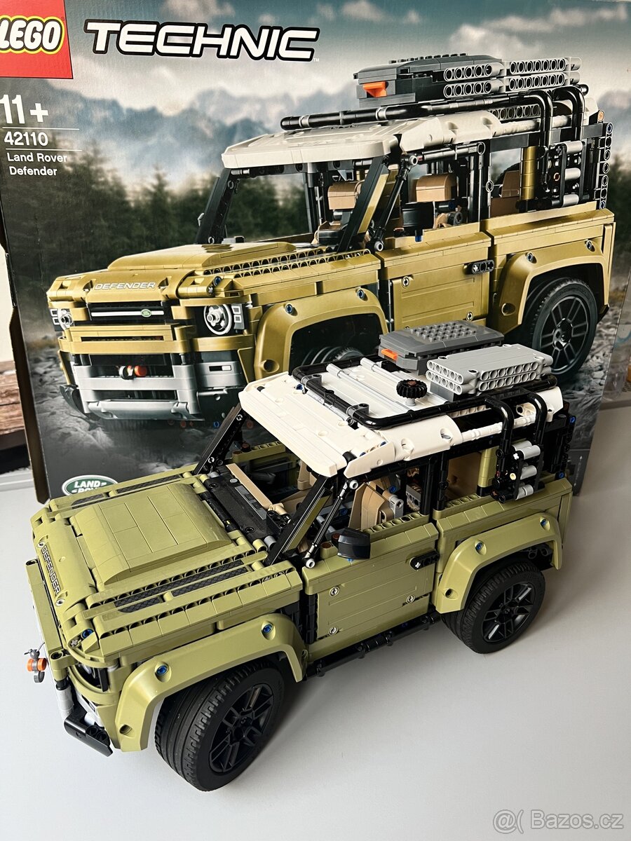 LandRover Defender LEGO Technic 42110