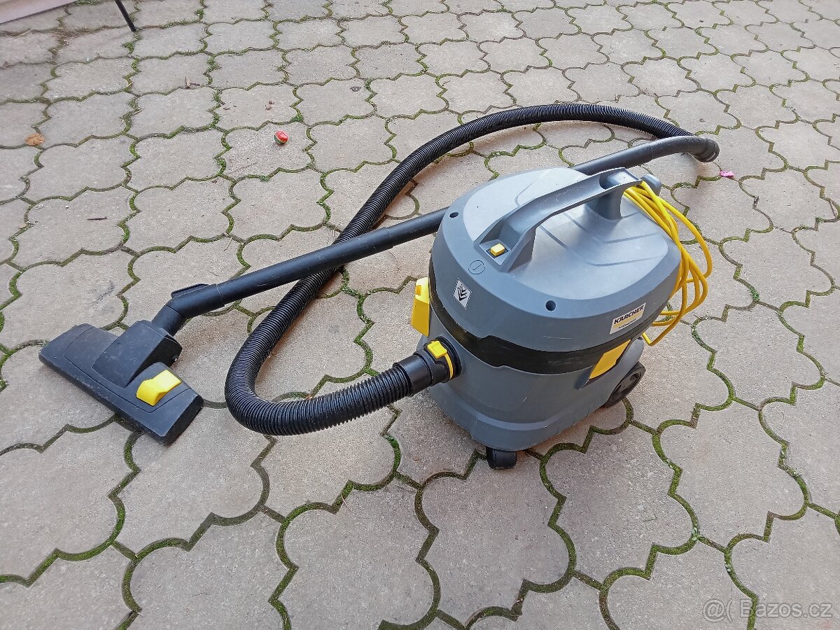 Suchý vysavač Kärcher T 11/1 Classic HEPA + příslušensví