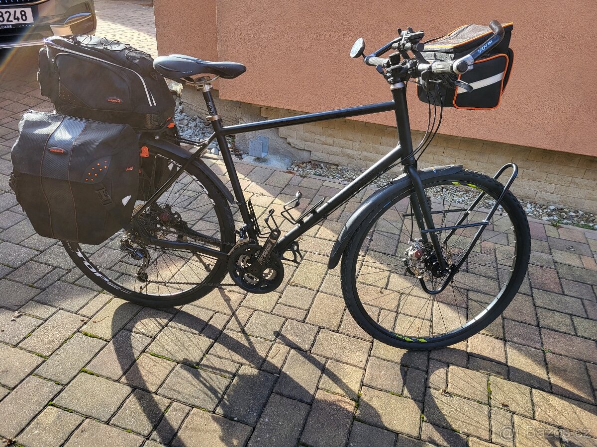 Cestovatelské CrMo kolo Specialized AWOL COMP