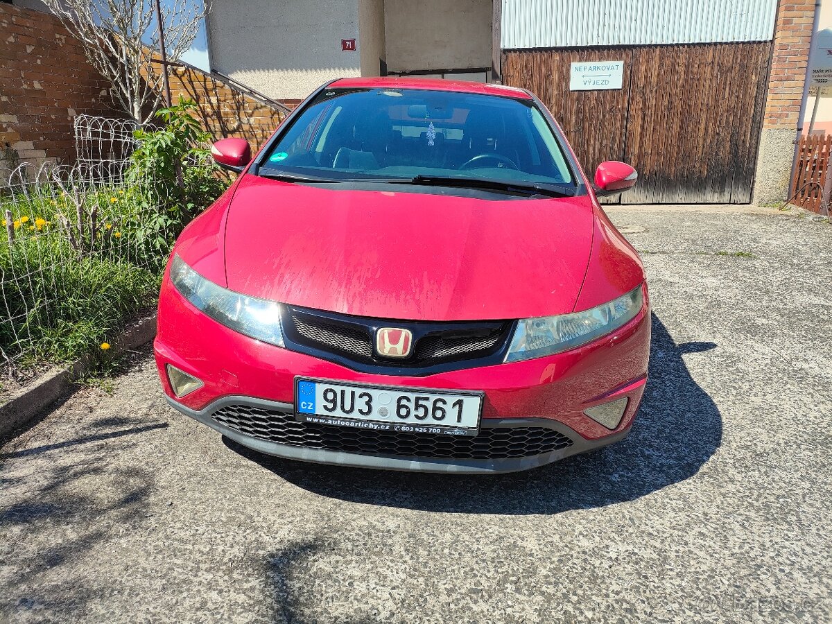 Honda civic 8g 1.8 iVtec benzín. Platí do smazání