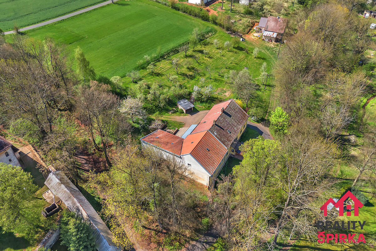 Prodej RD 5+1, garáž, dílna CP 5.887 m², Boršov u Moravské T