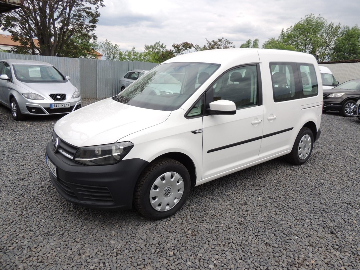 VW Caddy 2.0TDi,75kw,5míst,2018,ČR,2maj.2xšoupačky,-21%DPH
