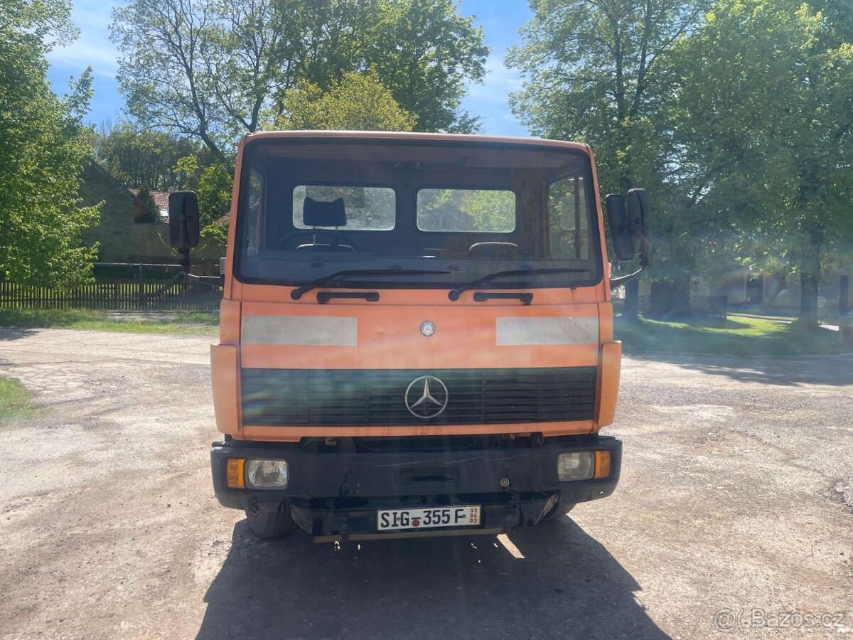 Mercedes Benz 814 zameták šasí