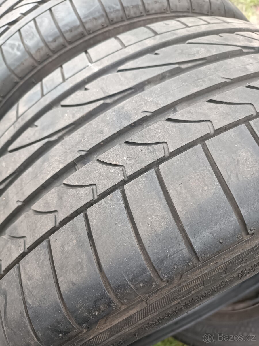 Letní pneu 255/35/R18