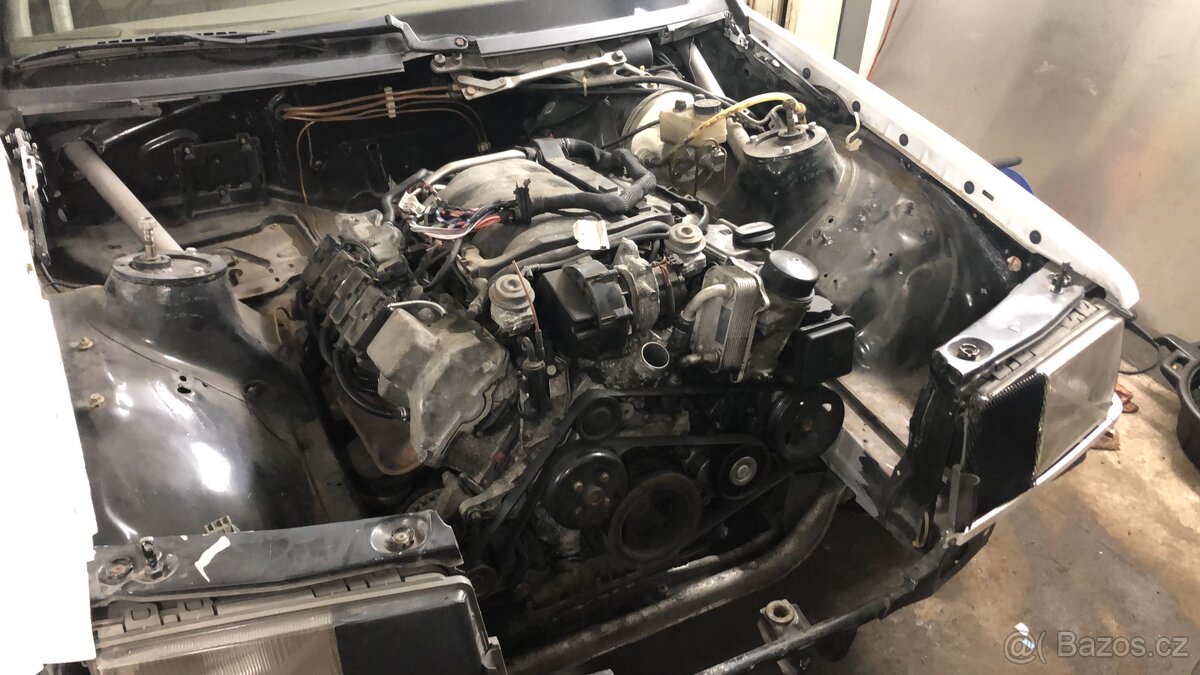 Motor Mercedes M113