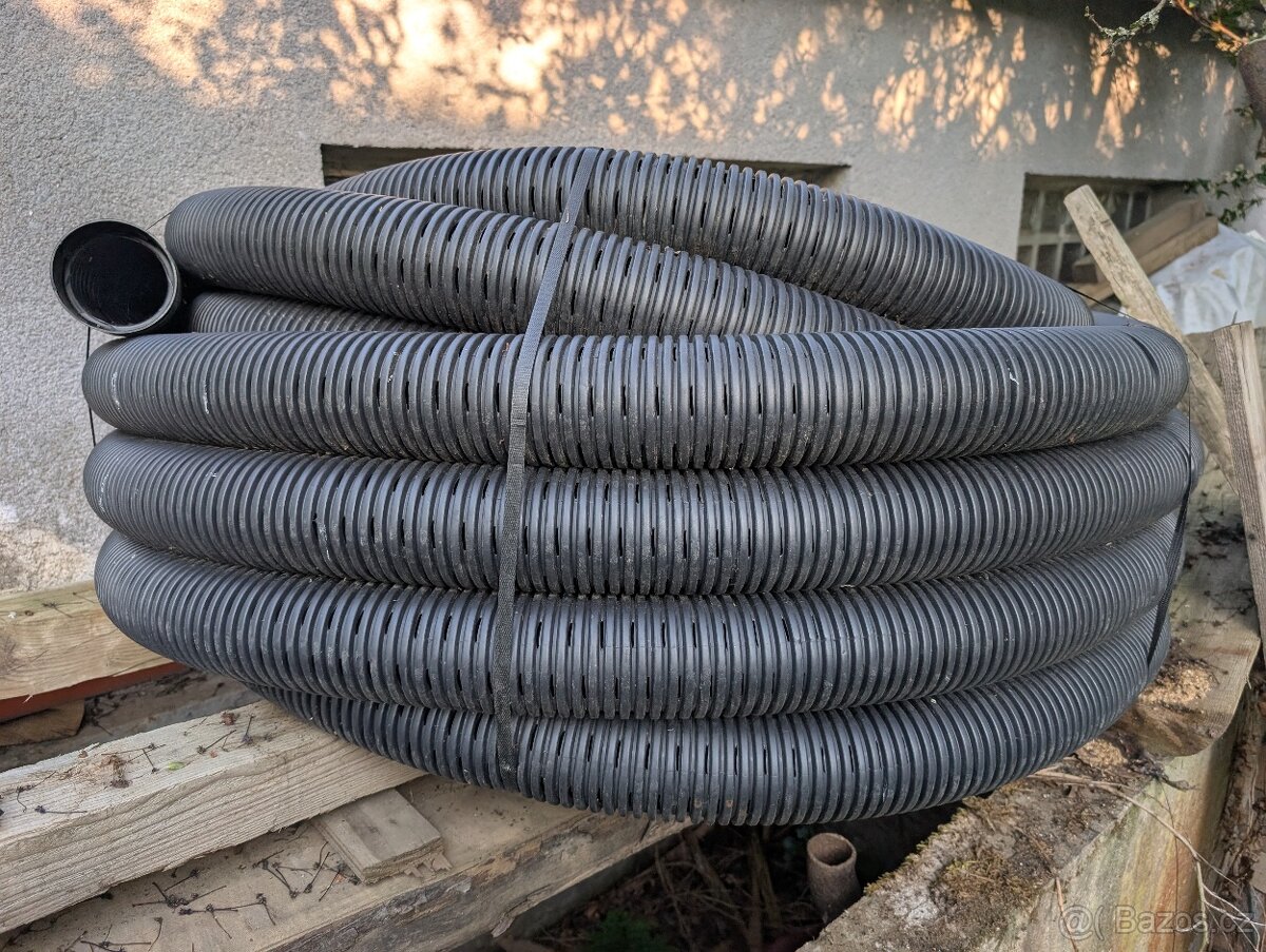 Drenážní trubka dn 100 50m
