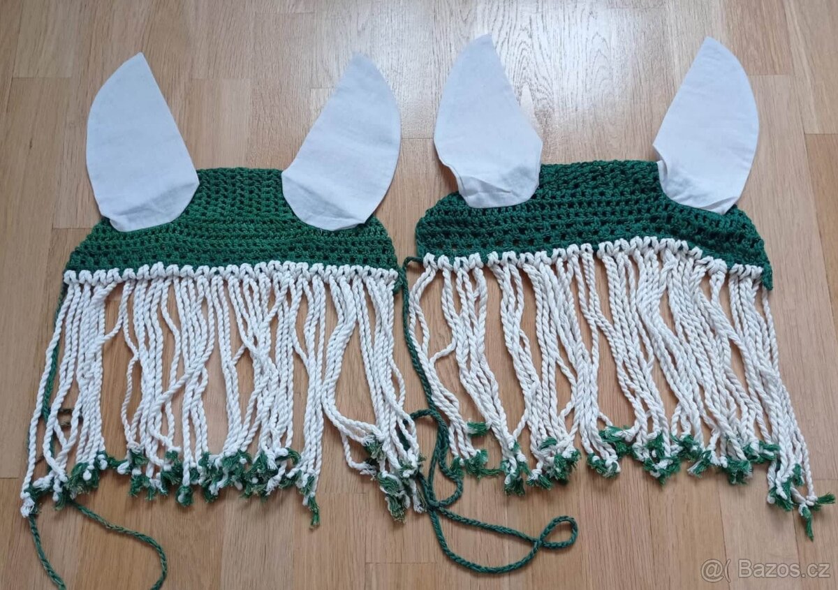 Háčkované čabraky s třásněmi na koně - full, bílo-zelená