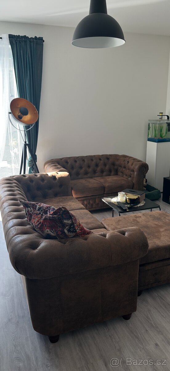 Prodám krásnou sestavu Chesterfield Gauče