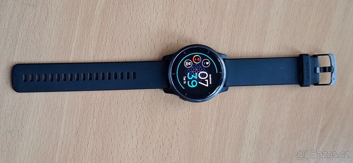 SLEVA: Garmin Venu 2 černé s USB-C kabelem