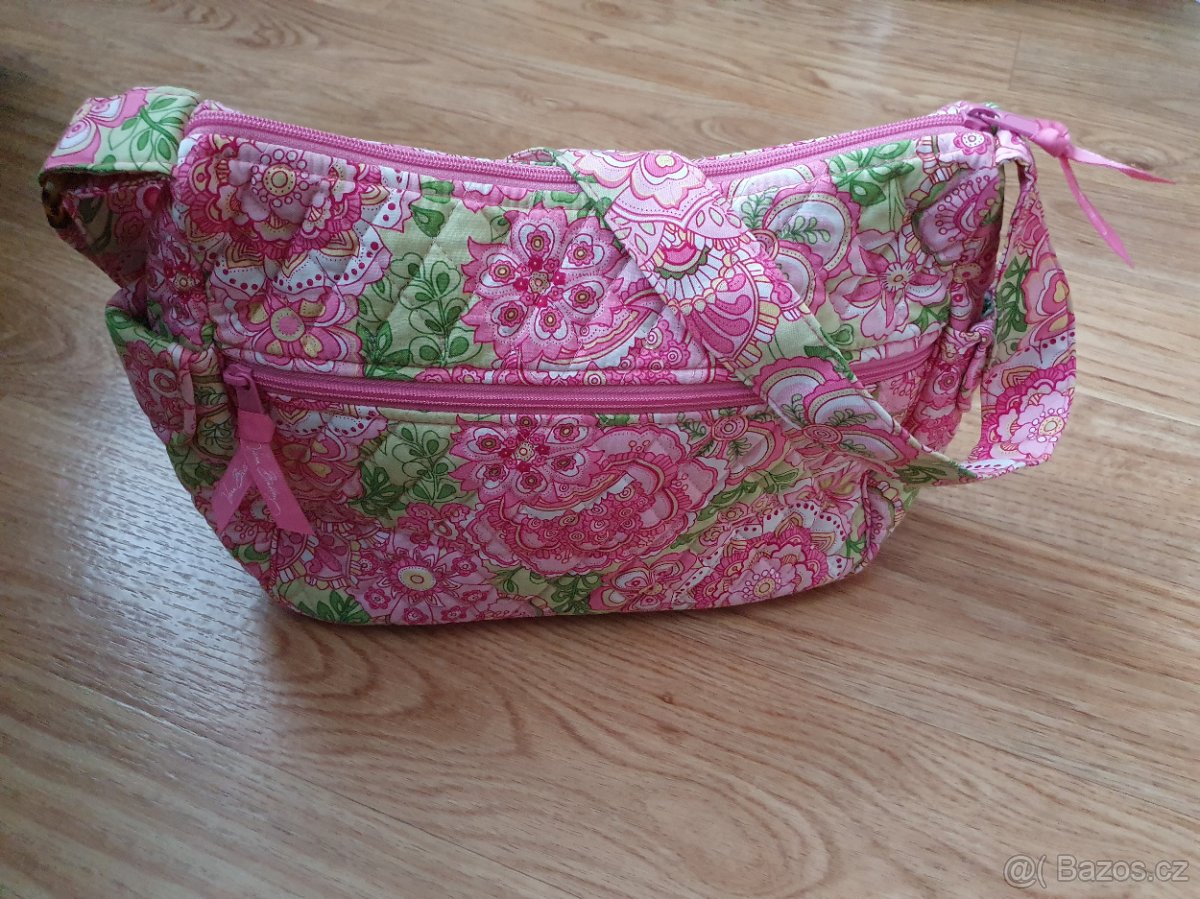 Kabelka americké značky Vera Bradley růžový vzor TOP