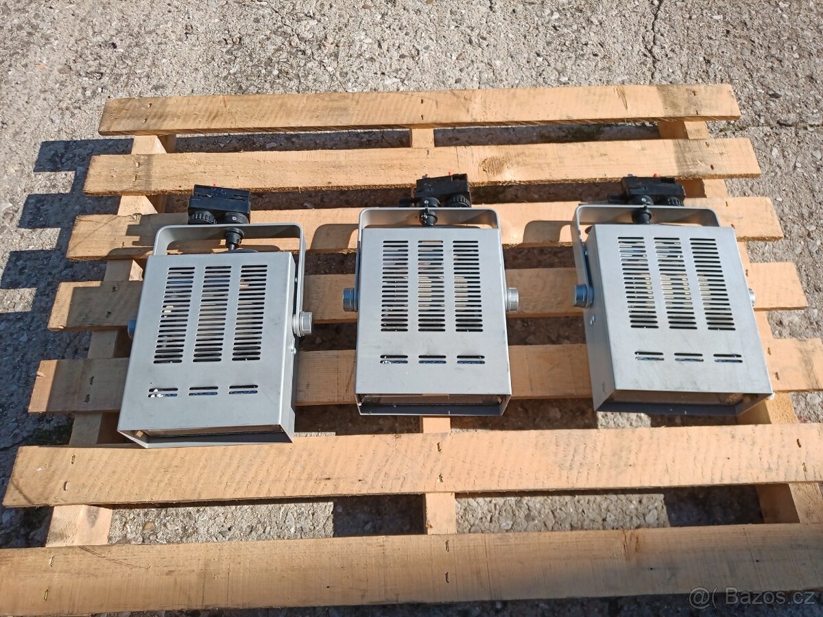 Halogenová světla LTS 230 V / 150 W použitá