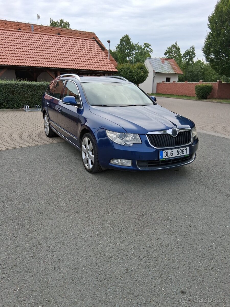 Škoda Superb Kombi 3.6FSI 4X4 191kw Koupeno v ČR