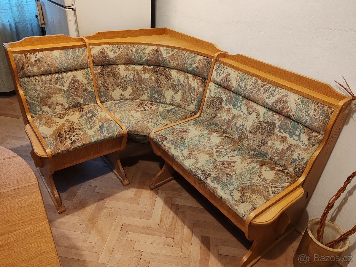 Rohová lavice + židle