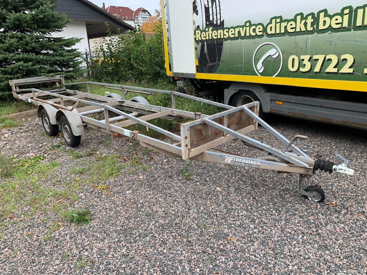 Přívěsný vozík bržděný