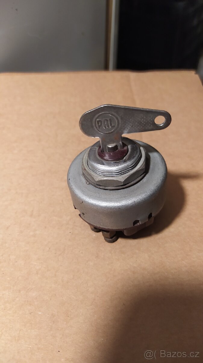 Spínač ,, Bošák" Jawa, Čz