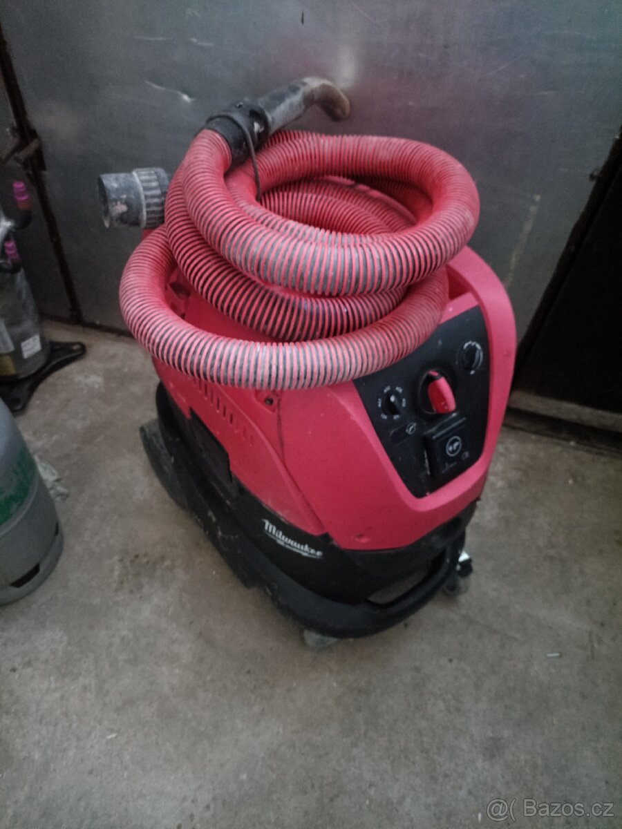 Průmyslový vysavač Milwaukee