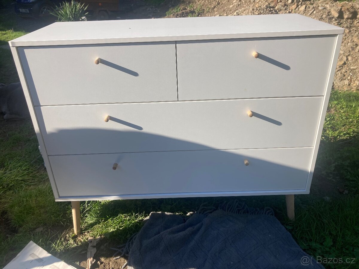 Komoda, skříň , suplikova skříň