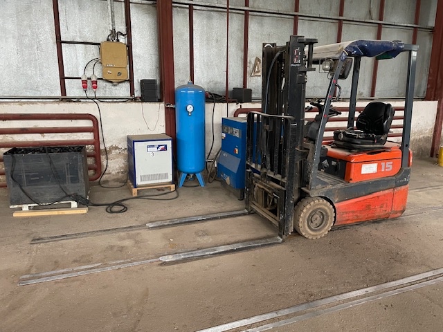 Elektrický vysokozdvižný vozík TOYOTA-dobrý stav