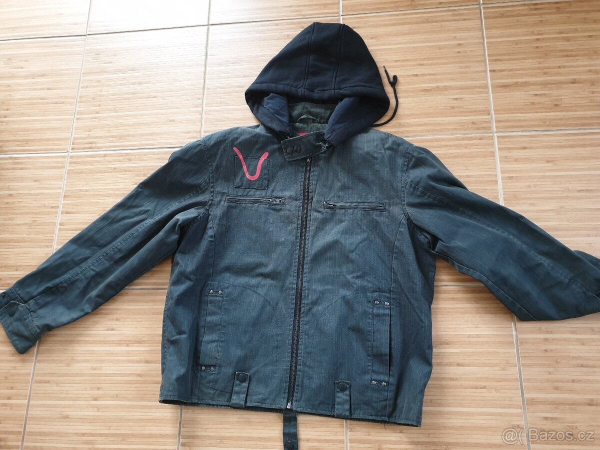 Černá riflová bunda s kapucí velikost M