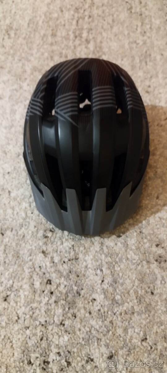 Dětská cyklistická přilba