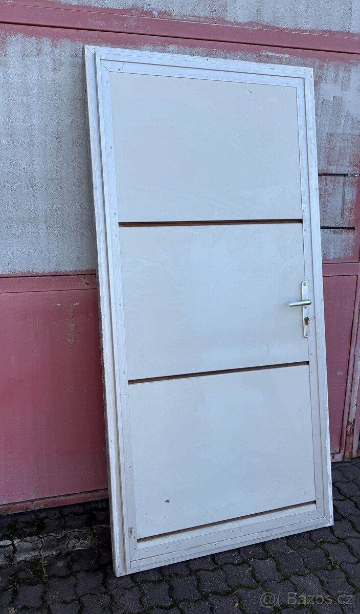 Dveře vchodové 90 cm